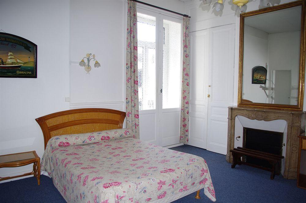 Hotel De La Paix Λιμόζ Εξωτερικό φωτογραφία