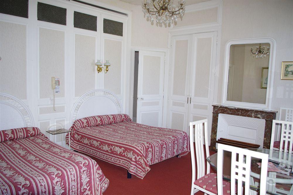 Hotel De La Paix Λιμόζ Εξωτερικό φωτογραφία