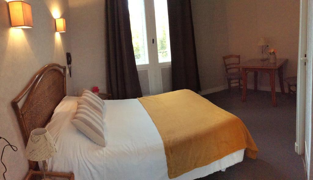 Hotel De La Paix Λιμόζ Εξωτερικό φωτογραφία