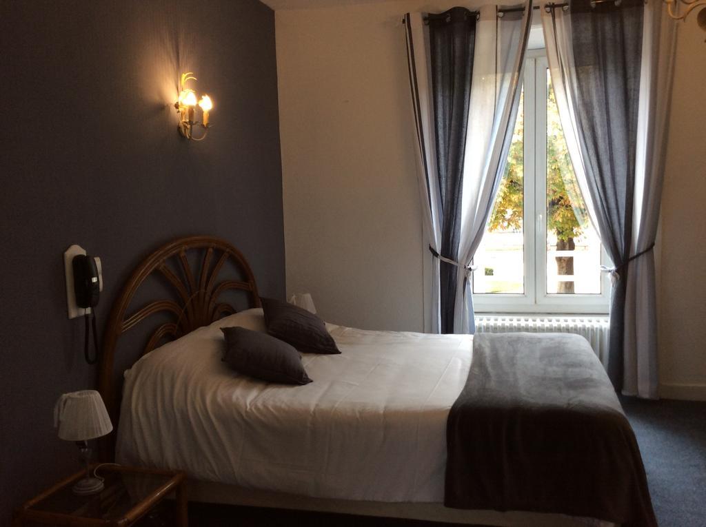 Hotel De La Paix Λιμόζ Εξωτερικό φωτογραφία